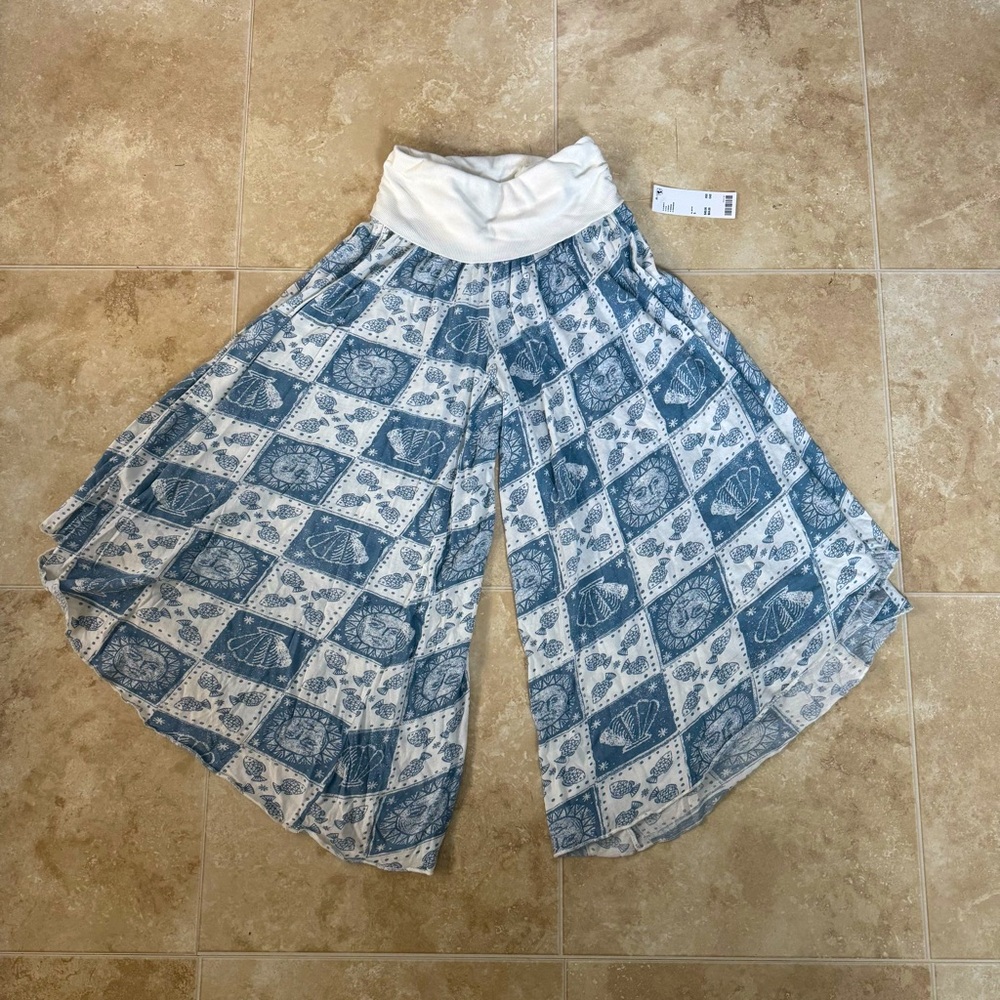 Flowy wide leg pants